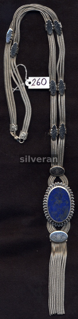 Oval Lapis Taşlı Uzun Kolye